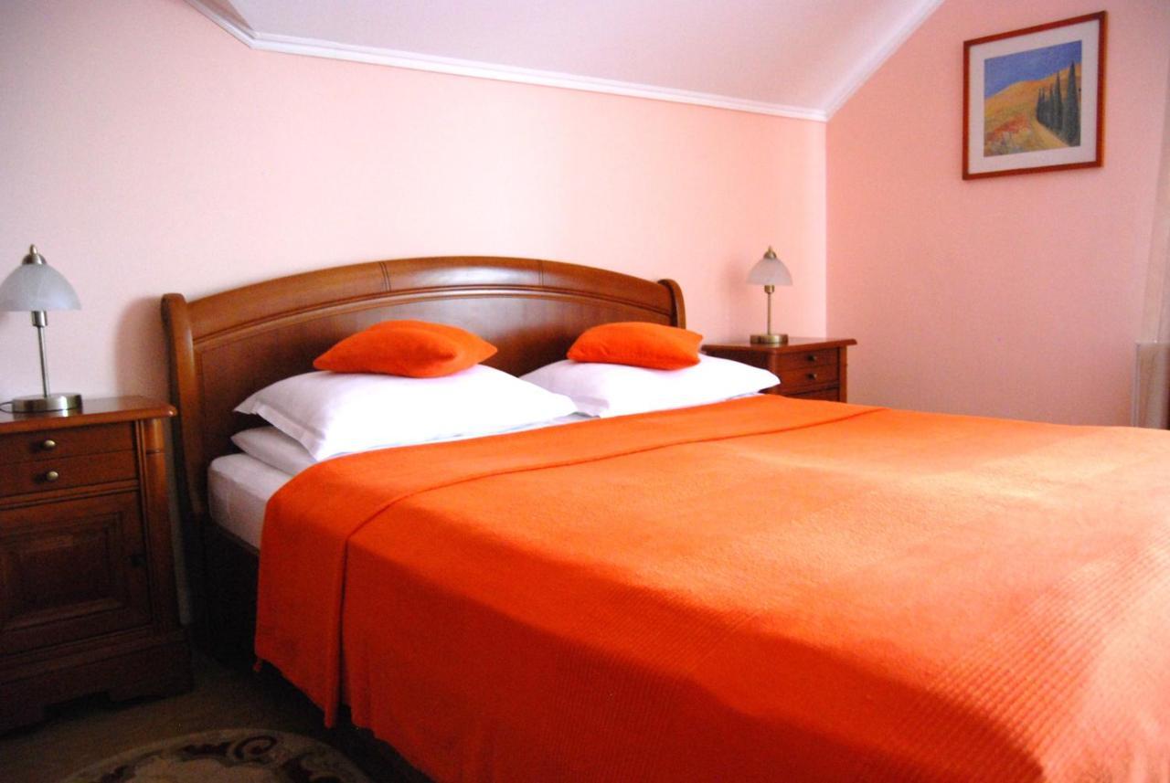 Hotel Casa Rad Sînmartin Pokoj fotografie