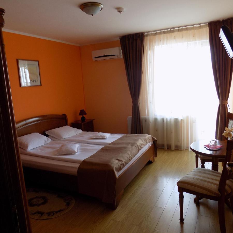 Hotel Casa Rad Sînmartin Exteriér fotografie